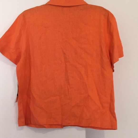 *NWT* Button Down Short Sleeve Top - Picture 2 of 4